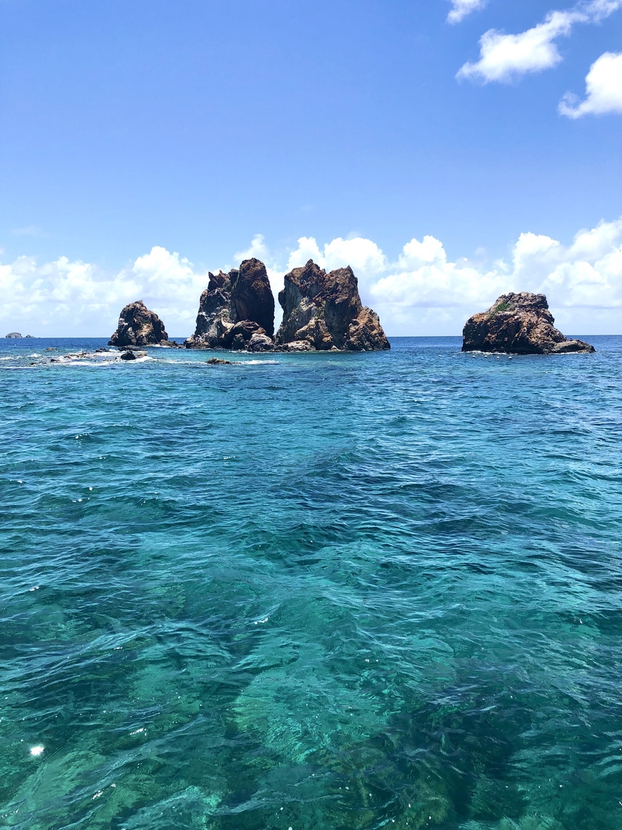 Rock formation in tropical turquoise waters